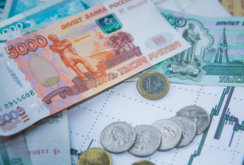 Рубль нашел «золотую середину», но после 15 декабря может ее покинуть