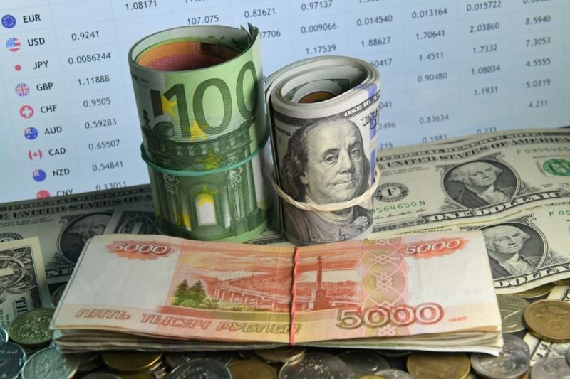 Рубль недооценен и может обрушить доллар на 10 процентов
